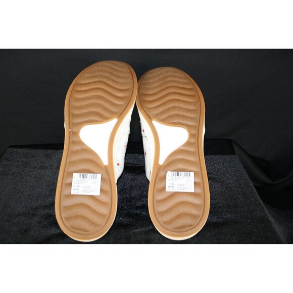 Clarks Cloudsteppers Women's Slip-on Canvas Shoes 12m - Picture 8 of 9